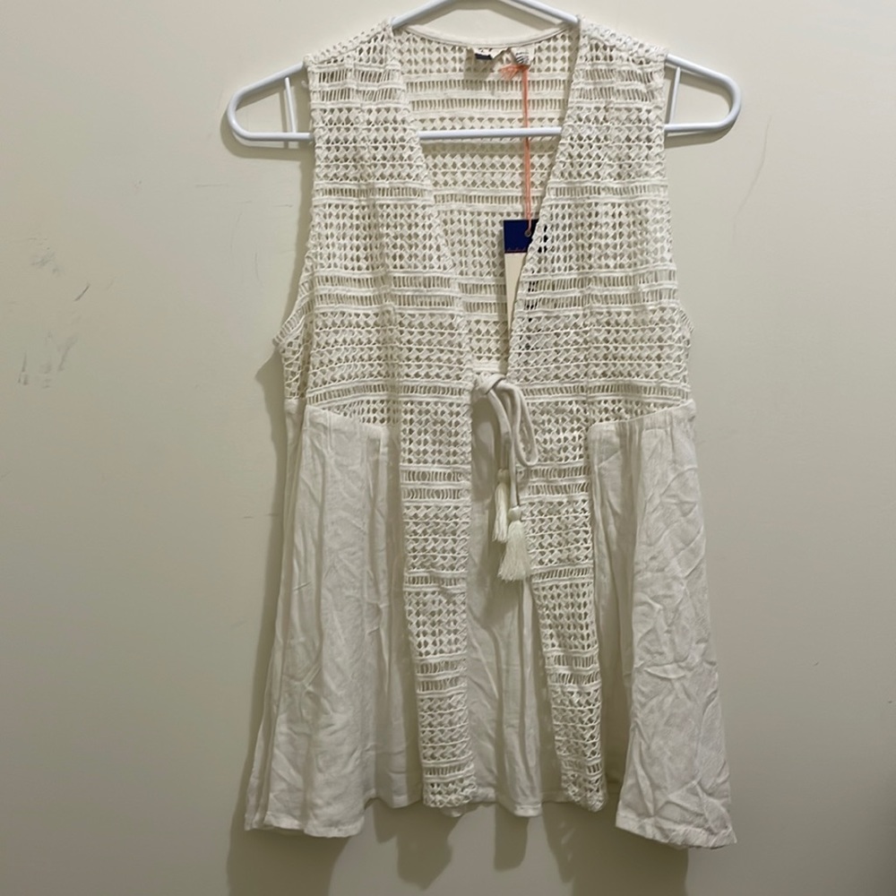 Roxy front tie vest (sz s)